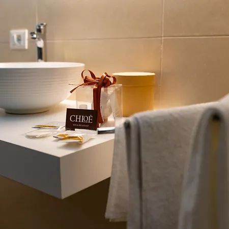 Chloe Bed & Breakfast *